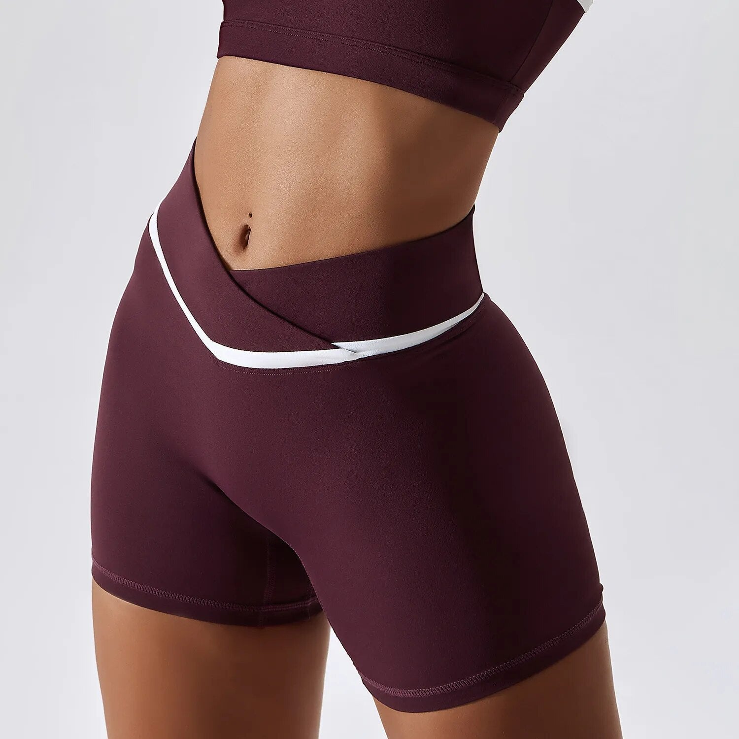 Ennzoo V-Cross Shorts