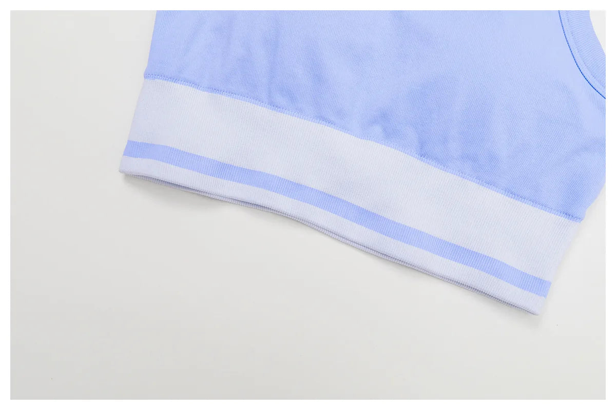 ENNZOO Color-Block Crop Top