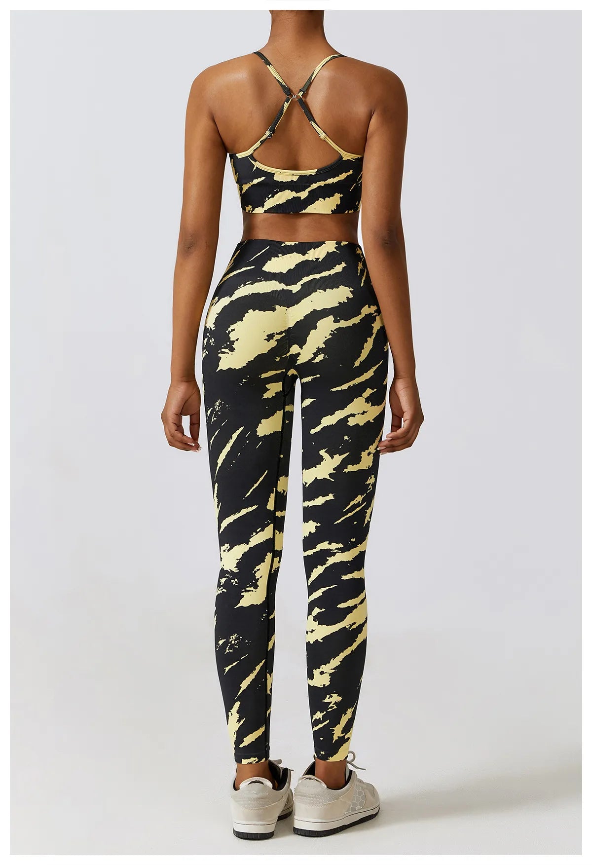 Zoorie Camo Seamless Scrunch Leggings
