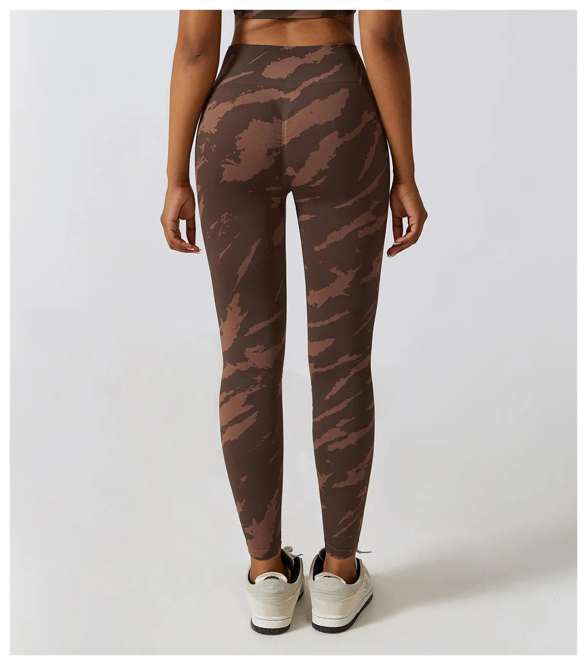 Zoorie Camo Seamless Scrunch Leggings