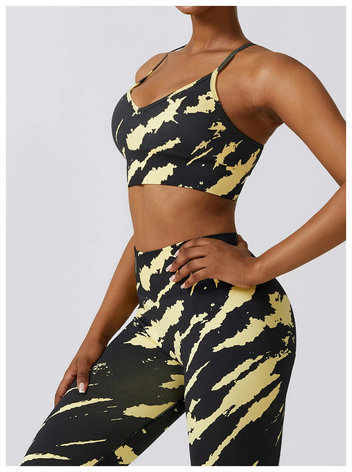Zoorie Camo Seamless Scrunch Leggings