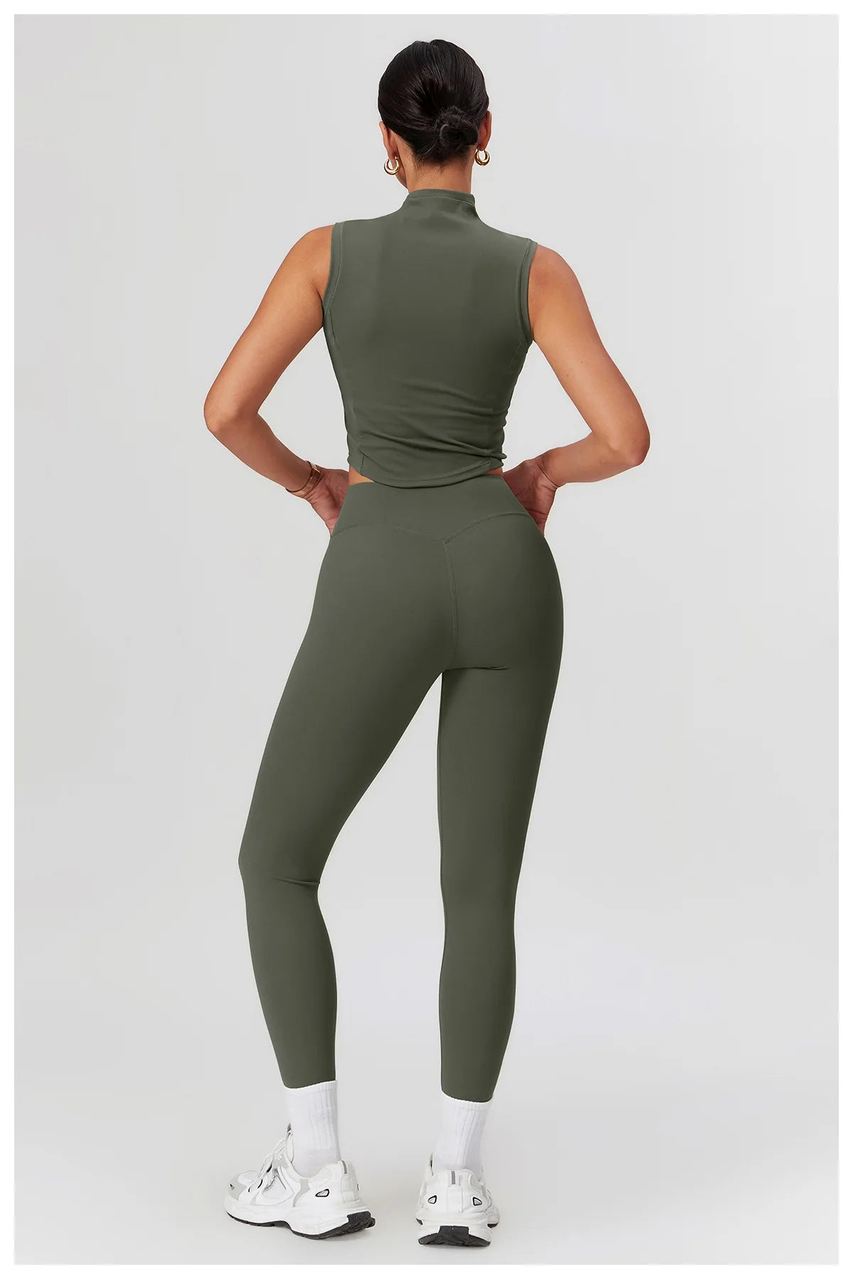 ENNZOO Padded Running Sports Top