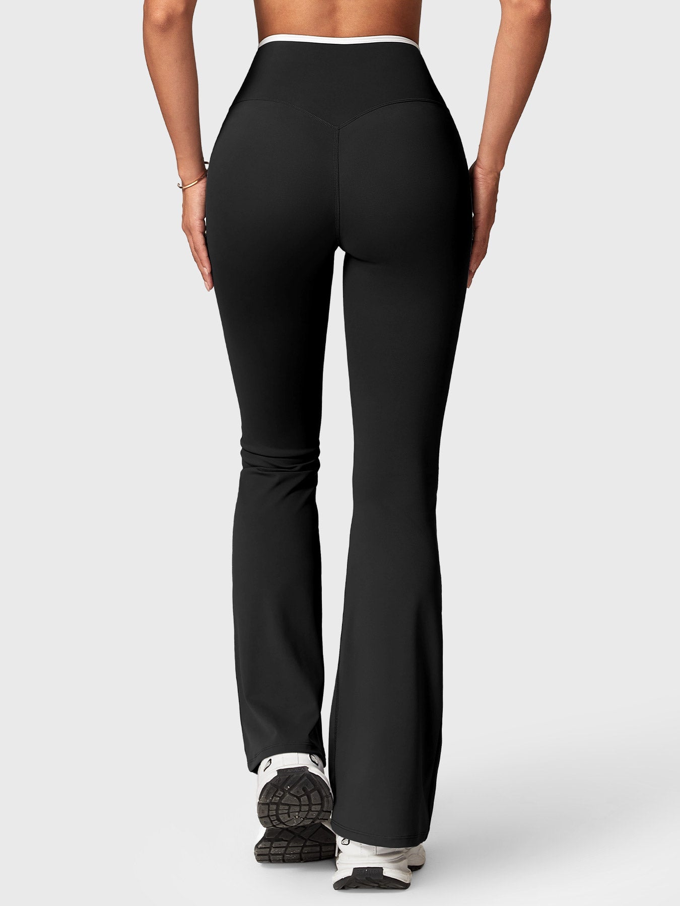 Yeoreo Alberta Contrast Trim Flare Leggings
