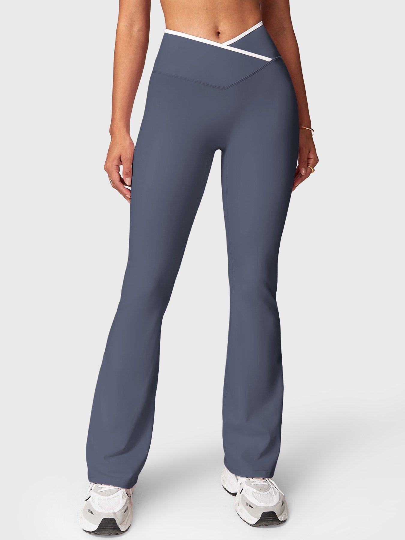 Yeoreo Alberta Contrast Trim Flare Leggings