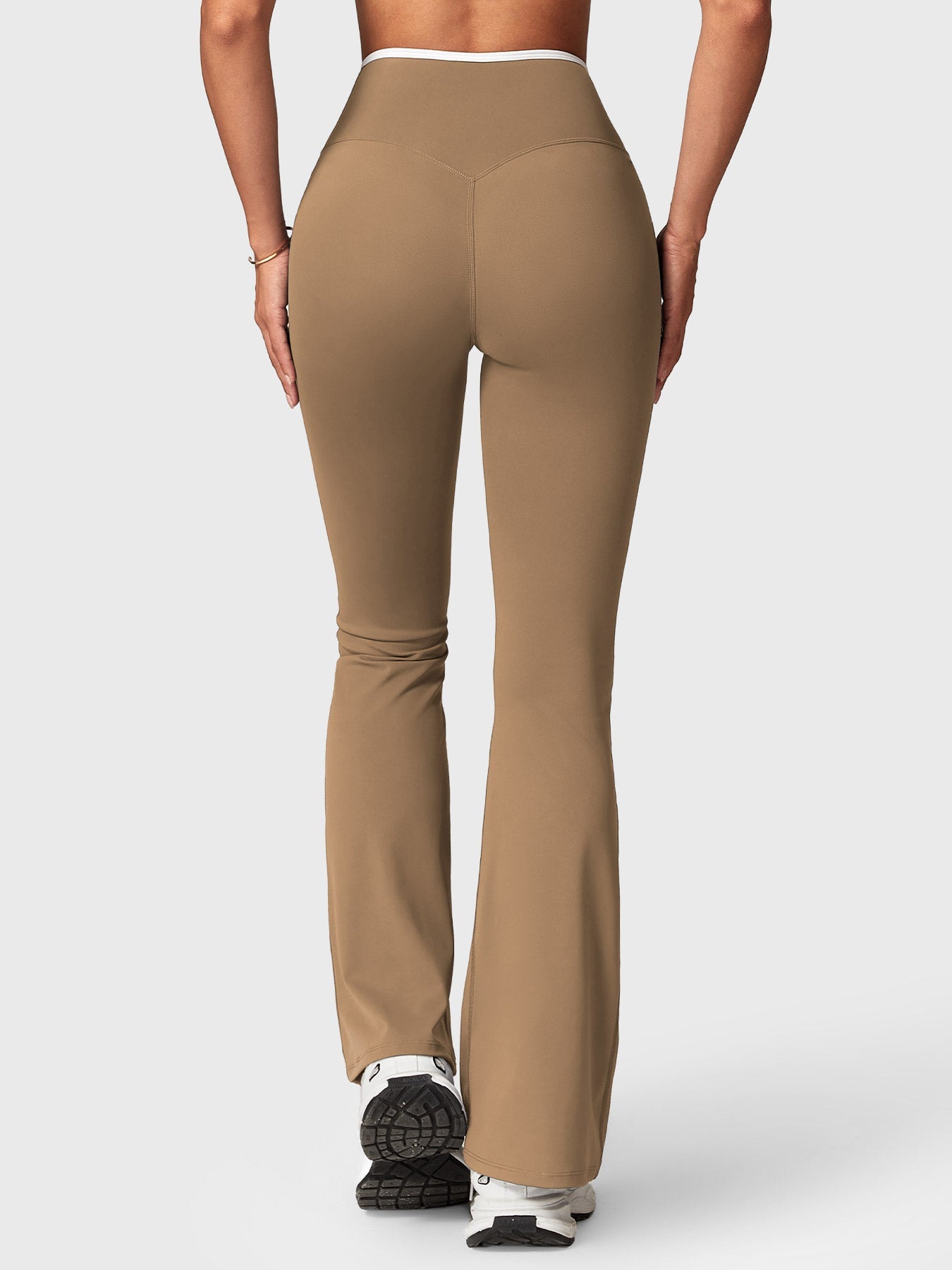 Yeoreo Alberta Contrast Trim Flare Leggings