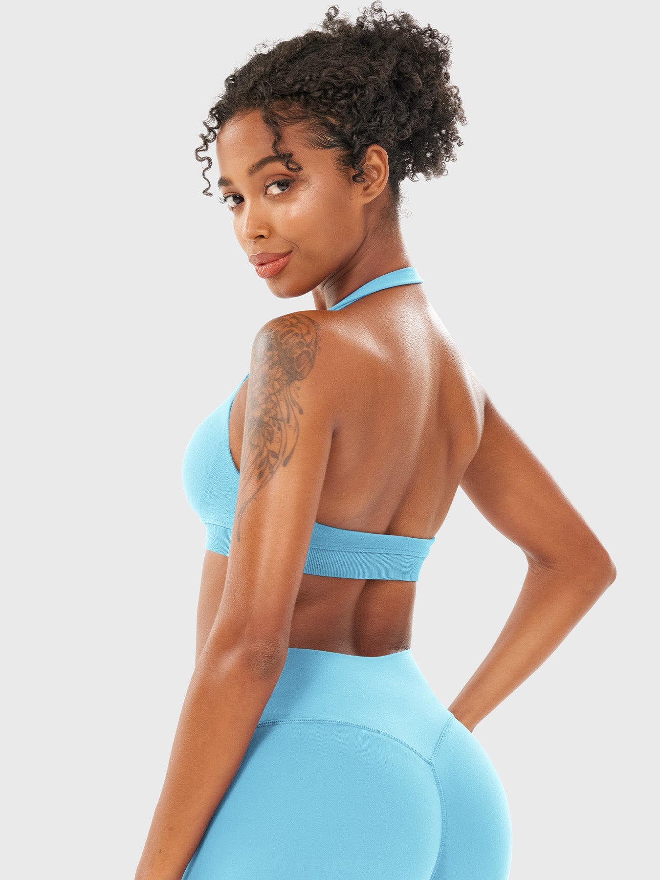 Yeoreo Eleia Halter Sports Bra