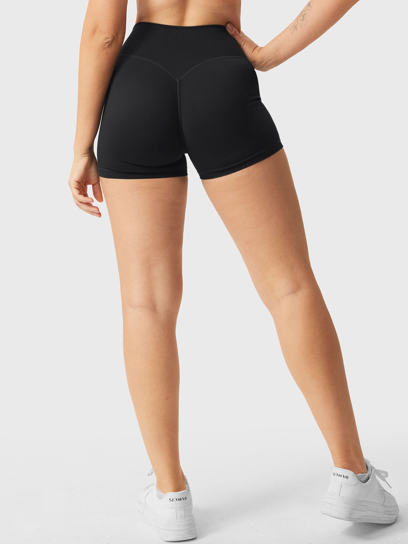 Yeoreo Elysina 2.5" Running Shorts