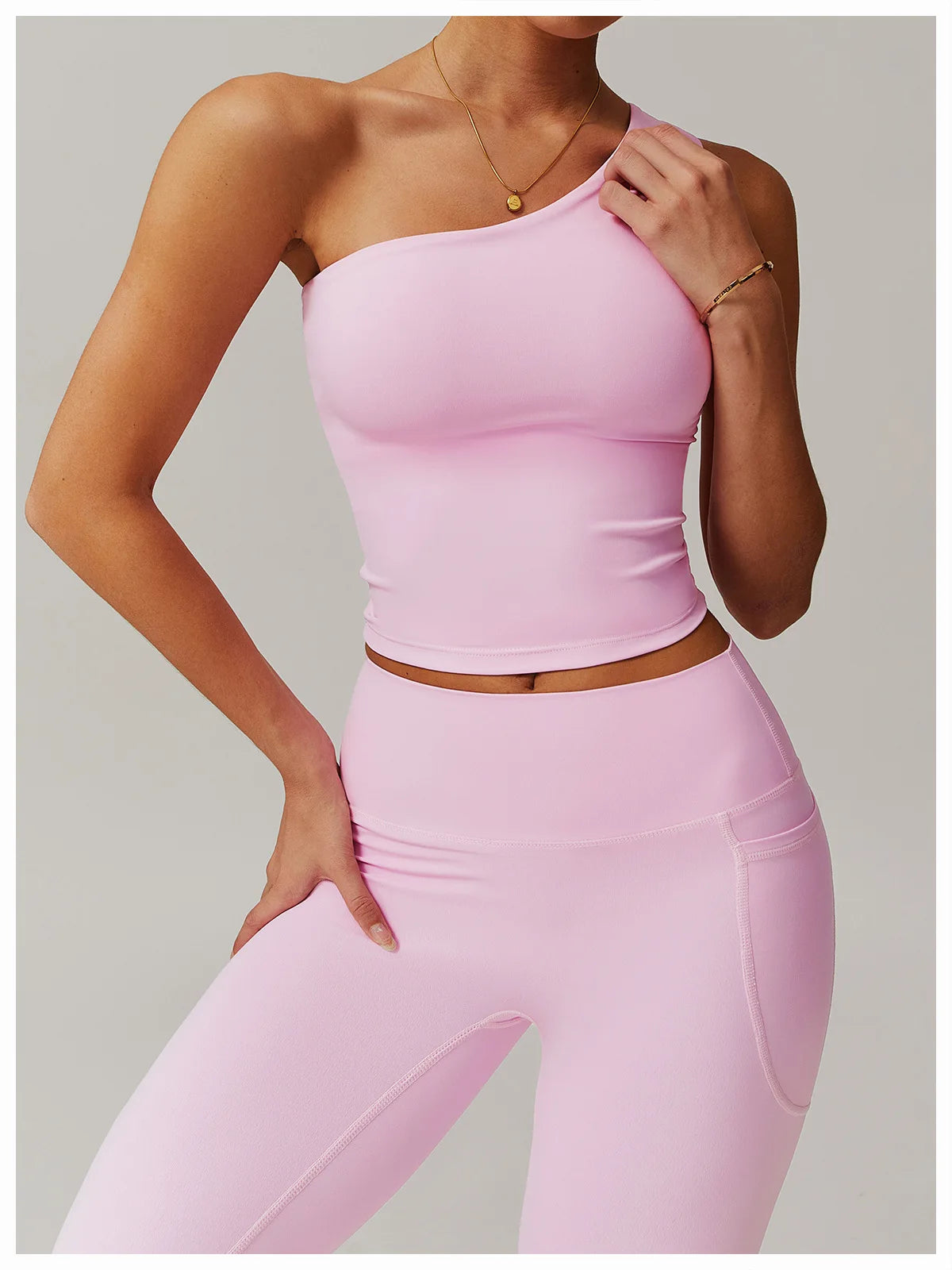 ENNZOO Asymmetric Sports Top