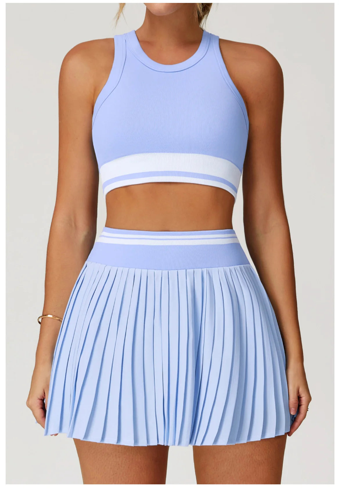 ENNZOO Color-Block Crop Top