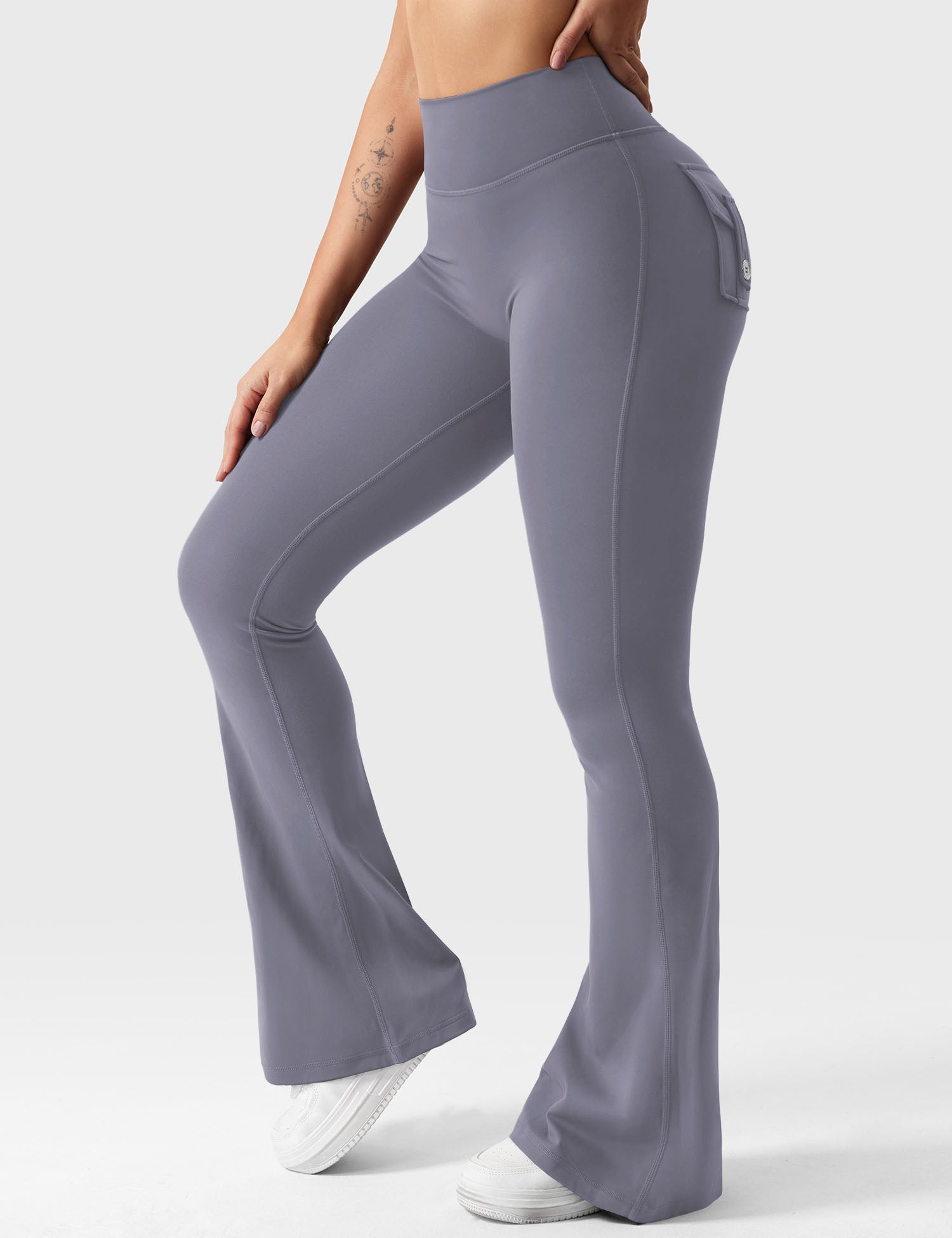 Yeoreo Brittany Flared Leggings with Pockets