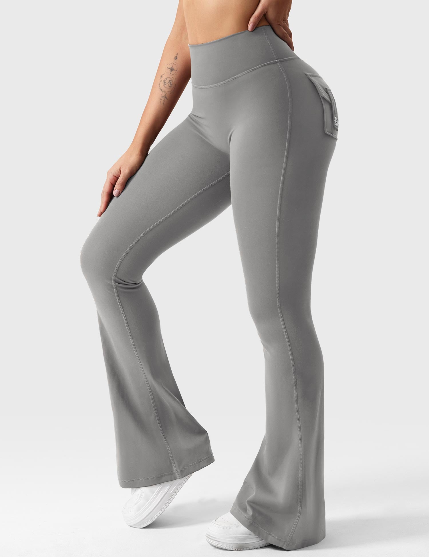 Yeoreo Brittany Flared Leggings with Pockets