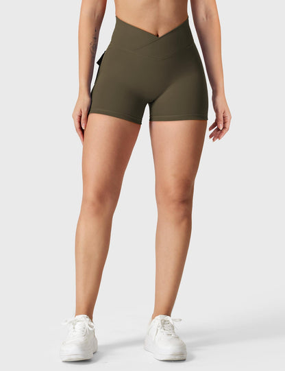 Yeoreo V-waistband Charm Shorts