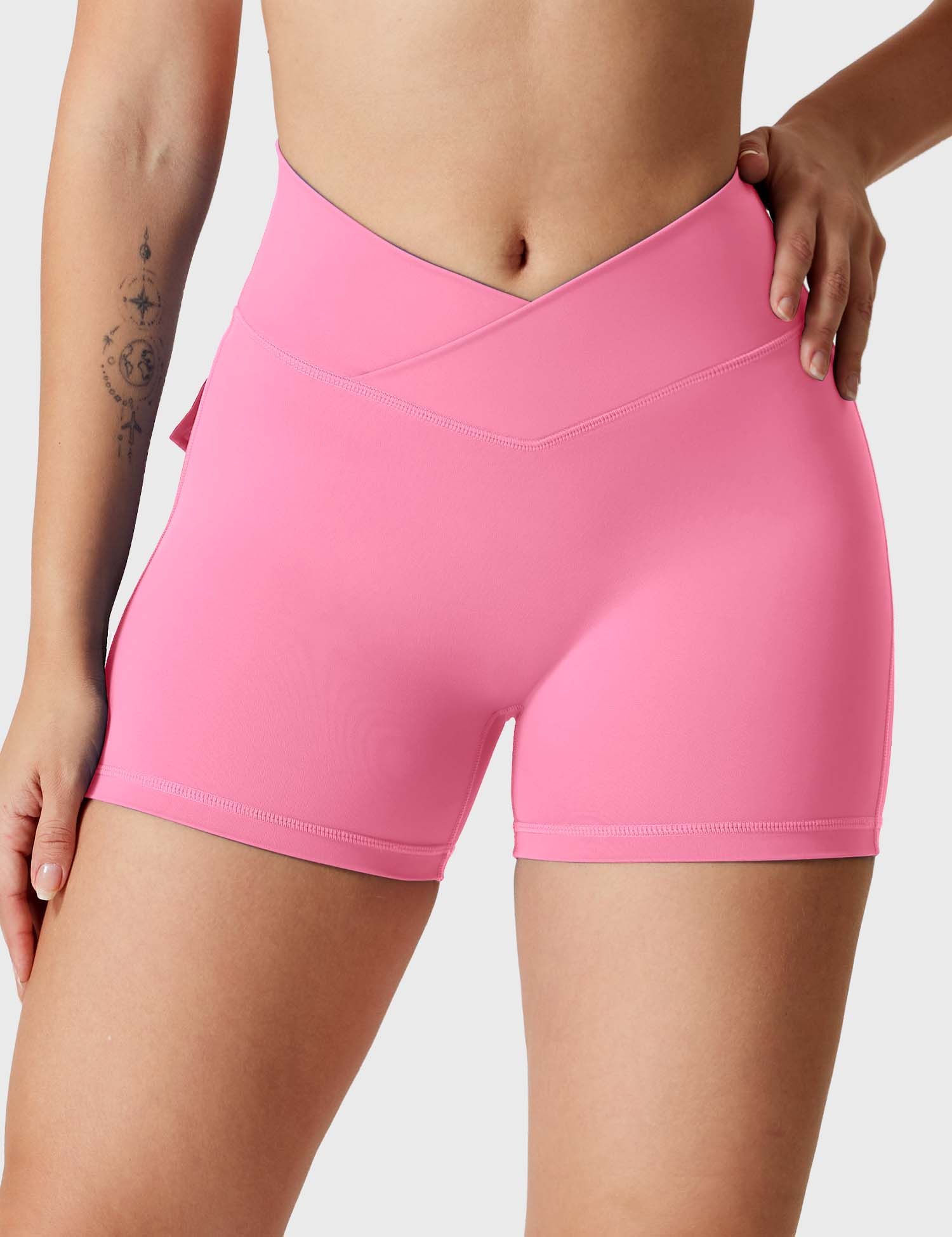 Yeoreo V-waistband Charm Shorts